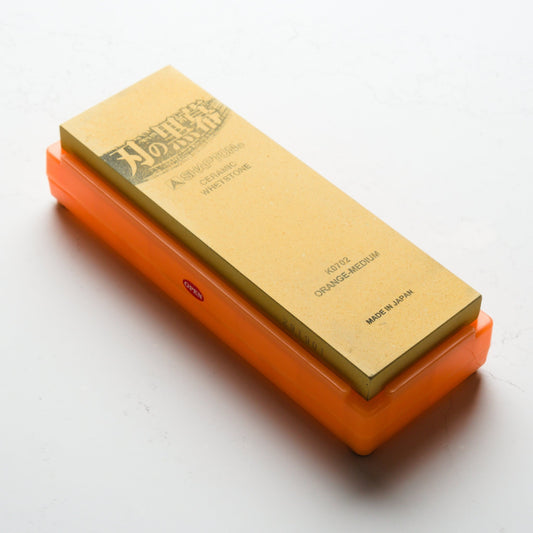 Shapton Kuromaku 1000 Grit Whetstone - Blade & Board