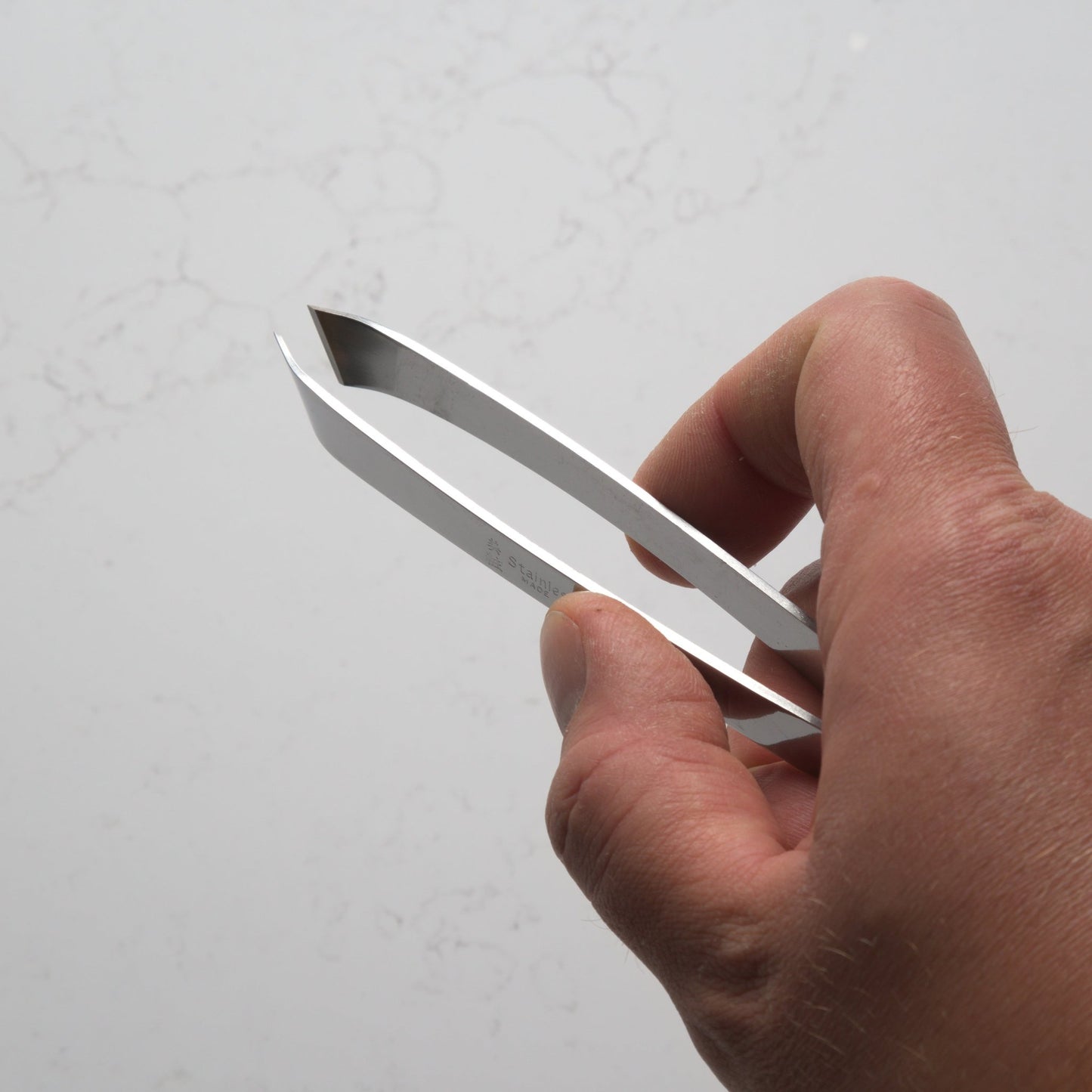 Slanted Fish Bone Tweezers - Blade & Board