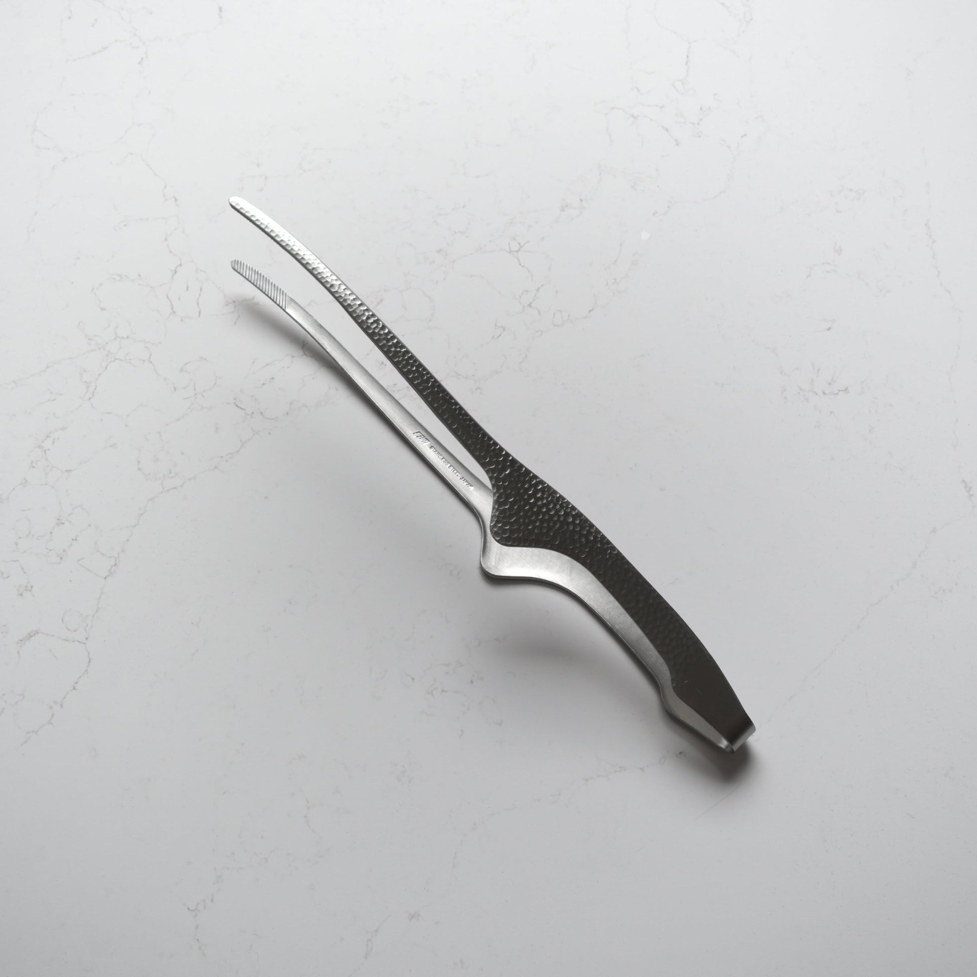Clever Tong with Hammered Texture - Blade & Board