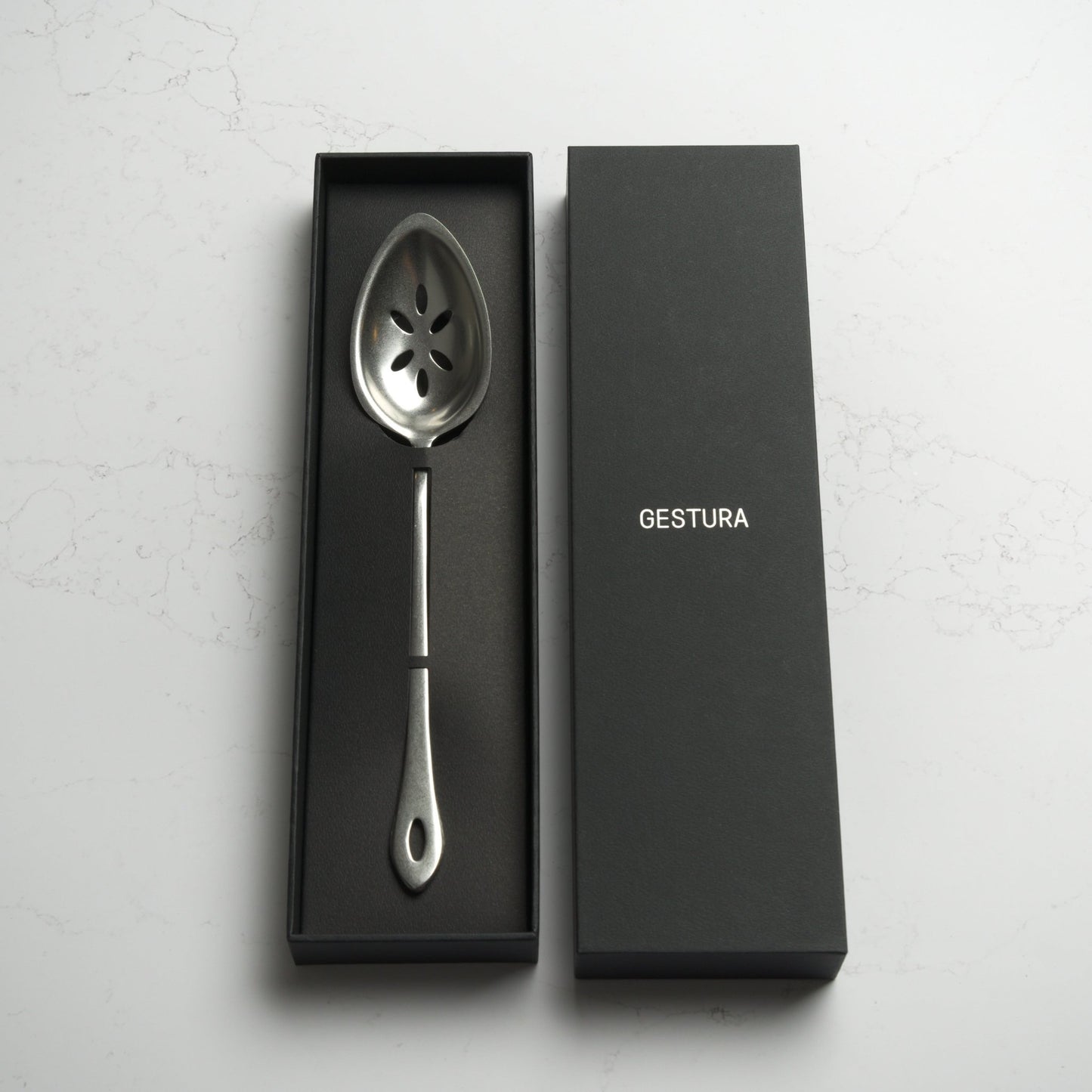 Gestura 00 Kitchen Spoon - Silver - Blade & Board