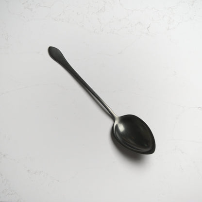 Gestura 01 Kitchen Spoon - Gunmetal - Blade & Board
