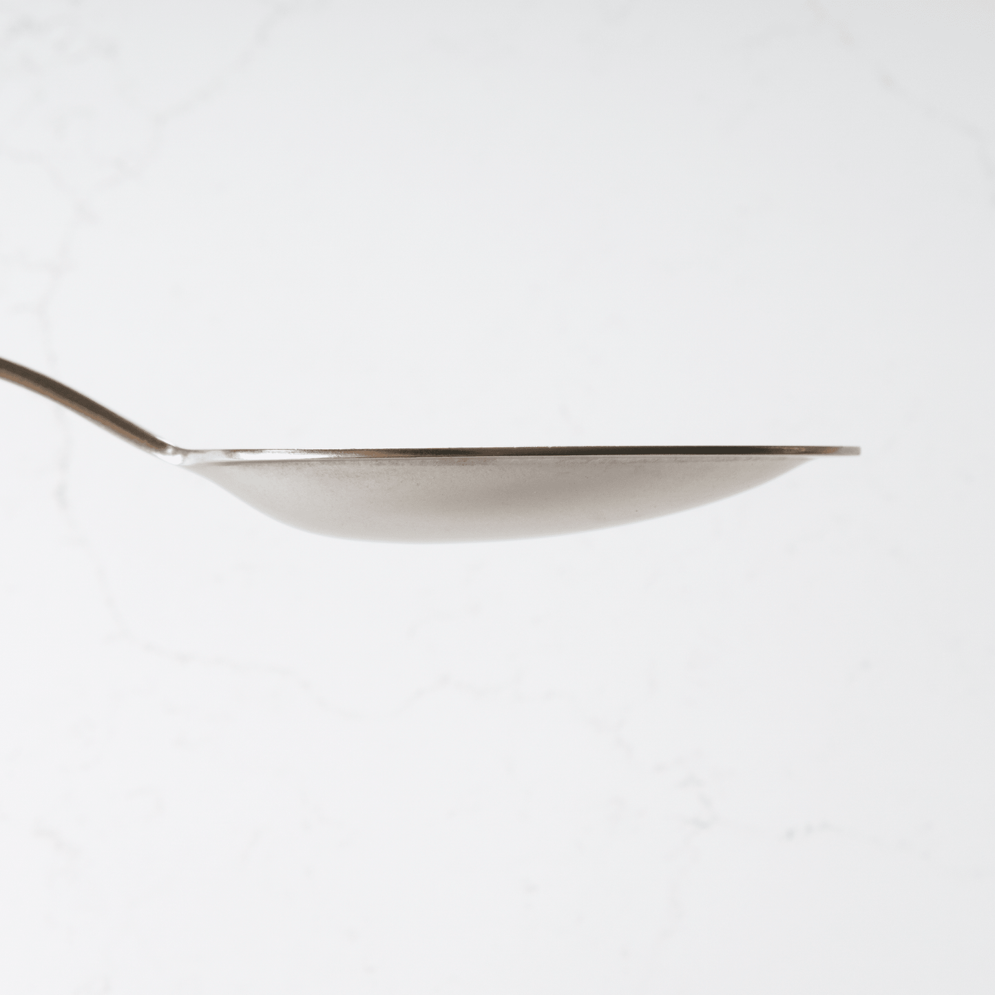 Gestura 01 Kitchen Spoon - Silver - Blade & Board