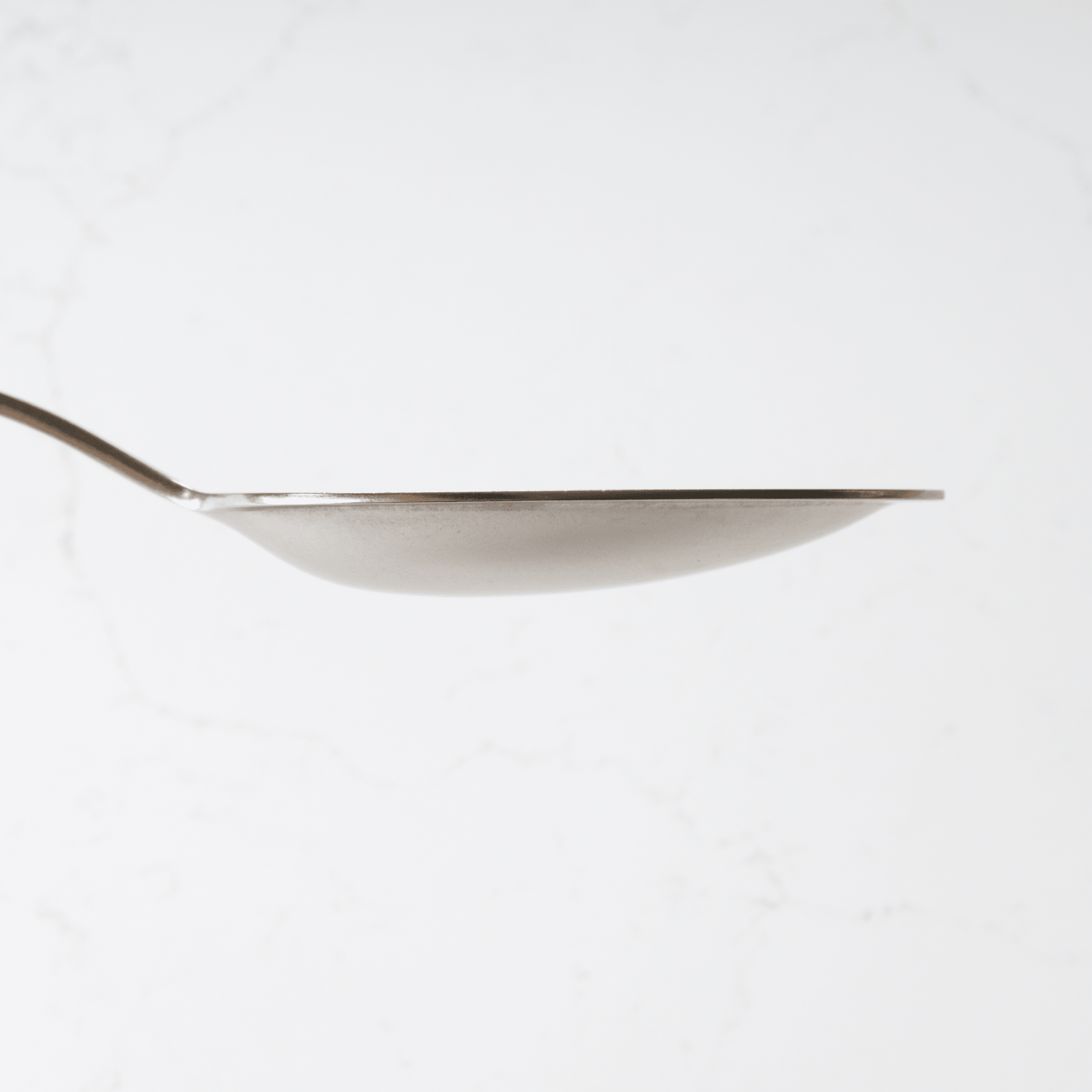 Gestura 01 Kitchen Spoon - Silver - Blade & Board