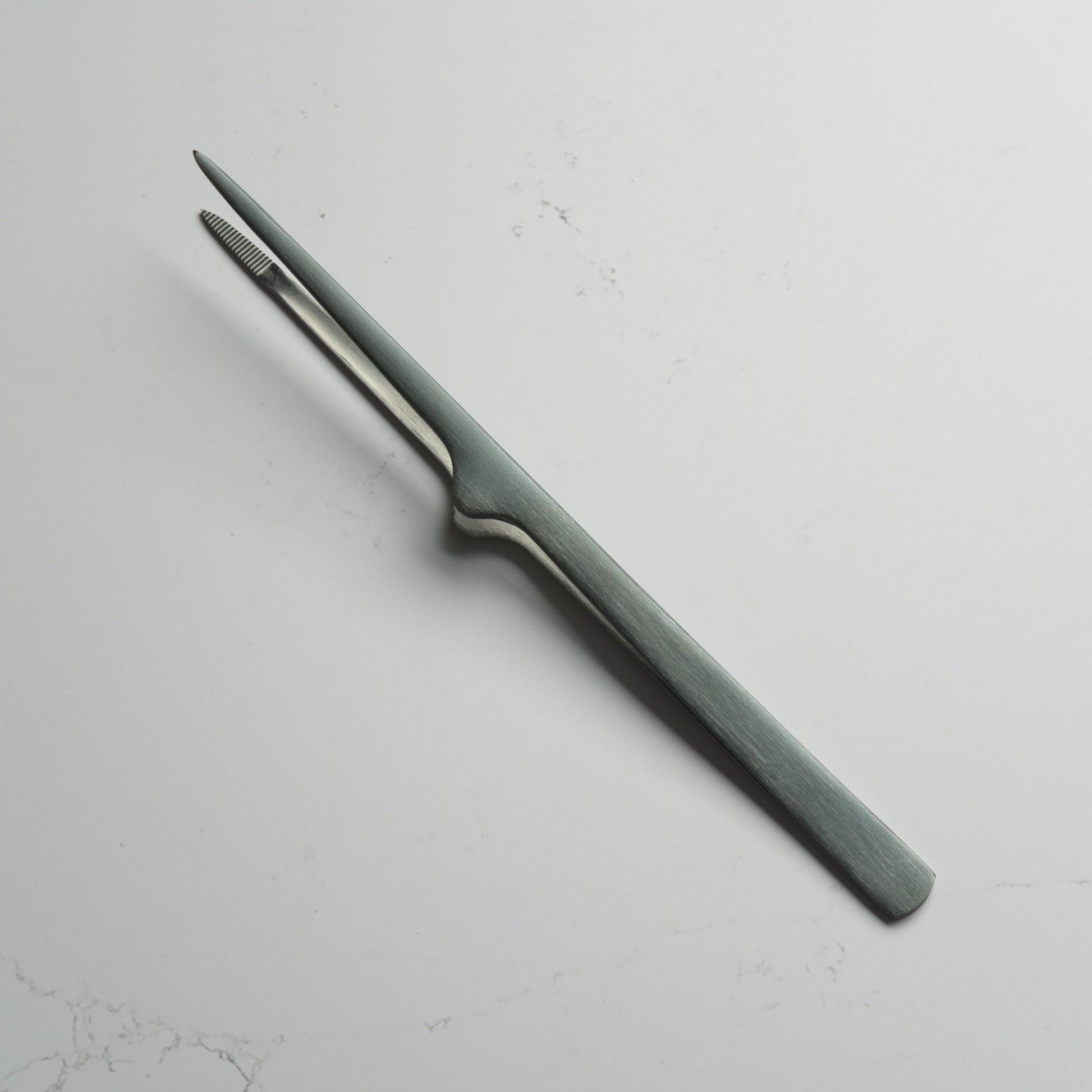 Gestura Petite Stando - Gunmetal - Blade & Board
