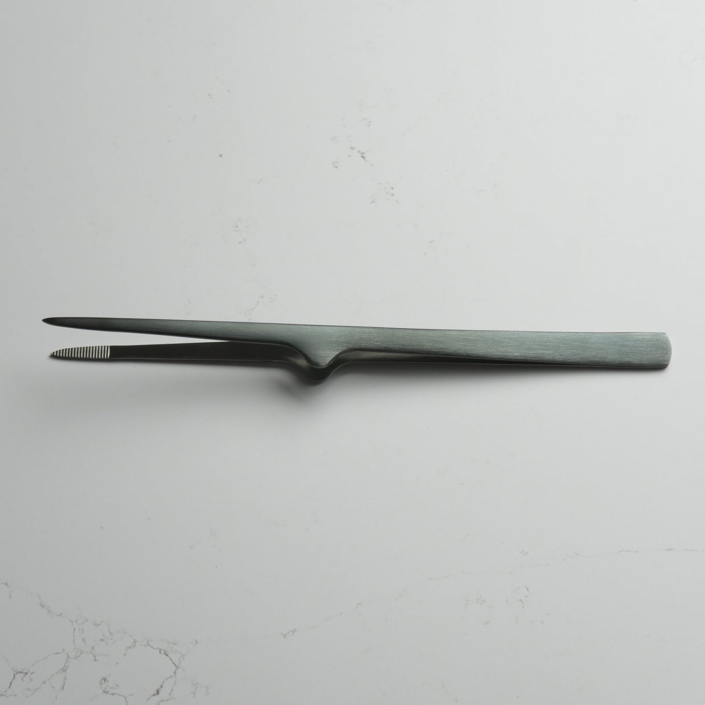 Gestura Petite Stando - Gunmetal - Blade & Board