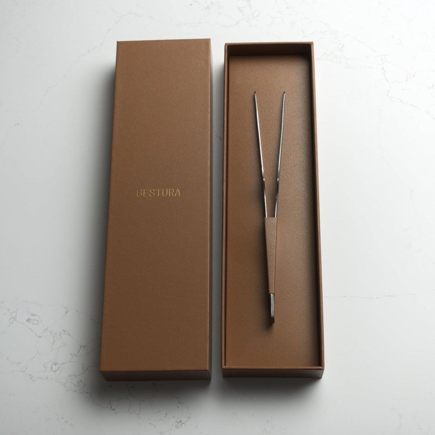 Gestura Petite Stando - Gunmetal - Blade & Board