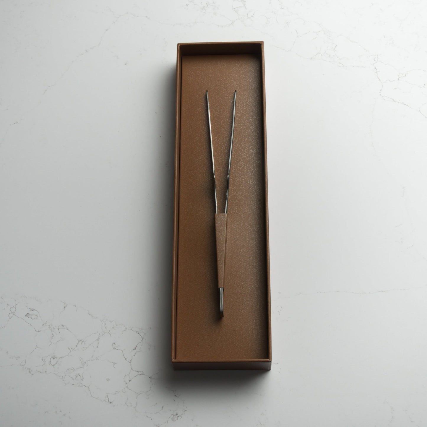 Gestura Petite Stando - Gunmetal - Blade & Board