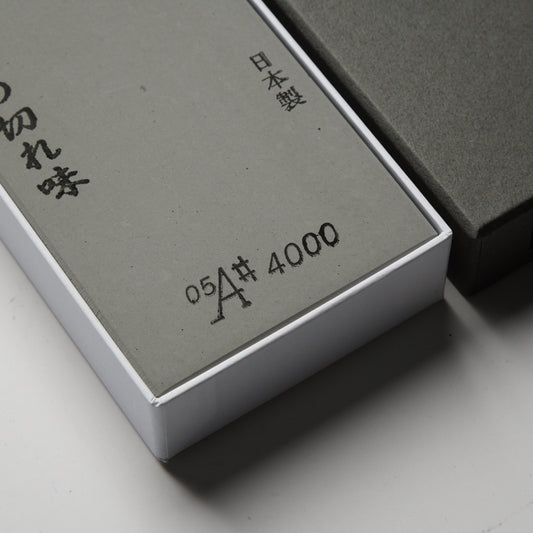 Morihei Hishiboshi 4000 Grit Whetstone - Blade & Board