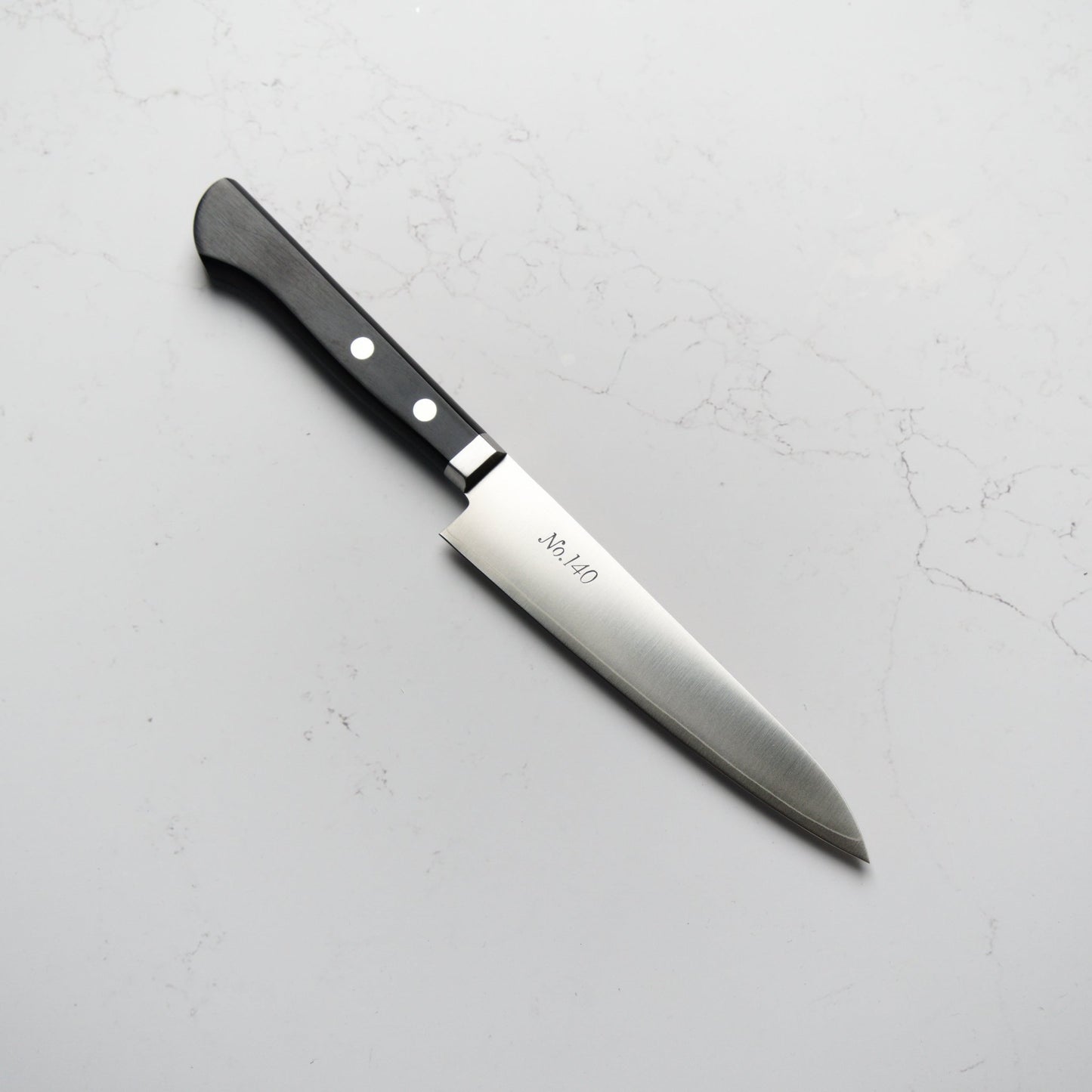Morihei Kiyomitsu 140 Petty 135mm - Pakkawood Handle - Blade & Board