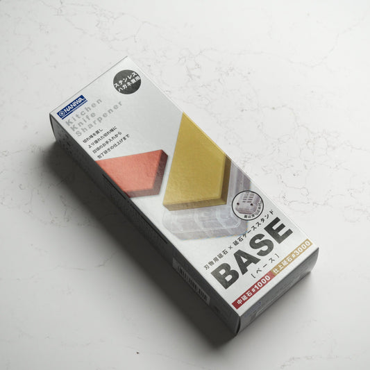 Naniwa Base Combination Whetstone 1000 / 3000 (with Case) - Blade & Board