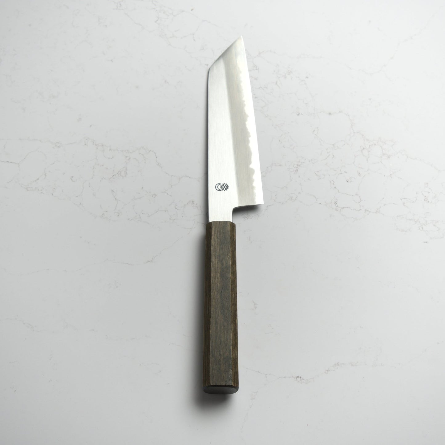 Sakai Kikumori Kikuzuki Kasumi Bunka 180mm - Blade & Board