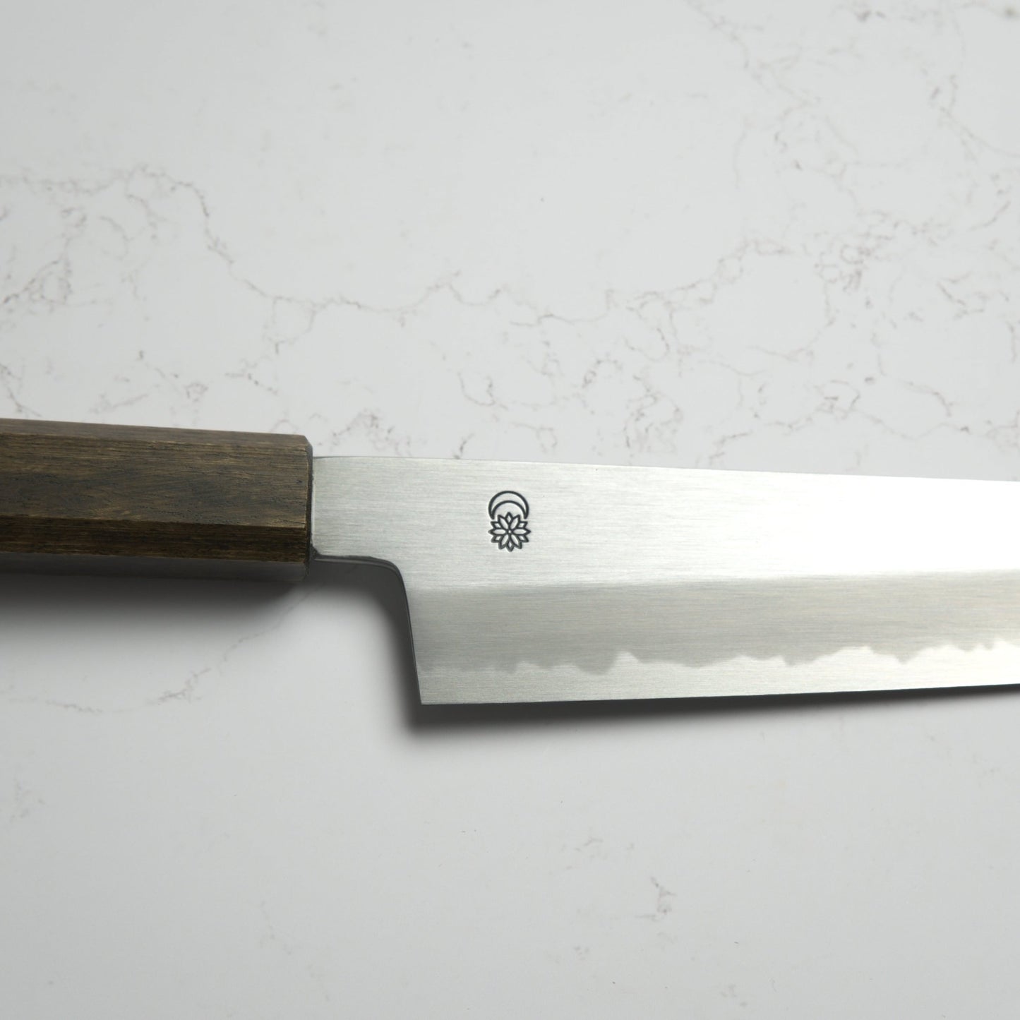 Sakai Kikumori Kikuzuki Kasumi Bunka 180mm - Blade & Board