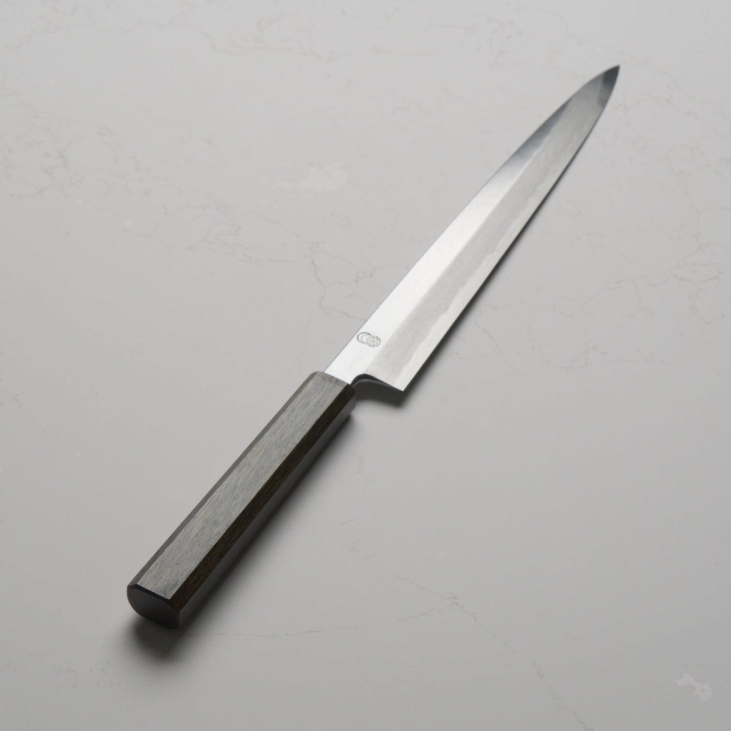 Sakai Kikumori Kikuzuki Kasumi Yanagiba 270mm - Blade & Board
