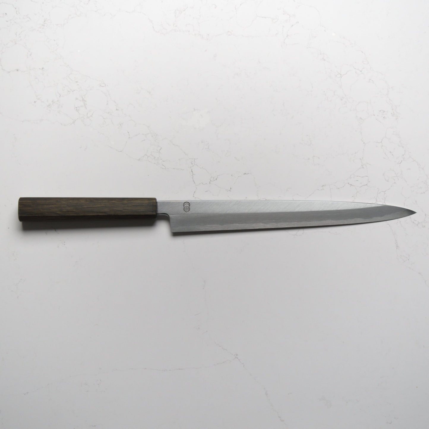 Sakai Kikumori Kikuzuki Kasumi Yanagiba 270mm - Blade & Board