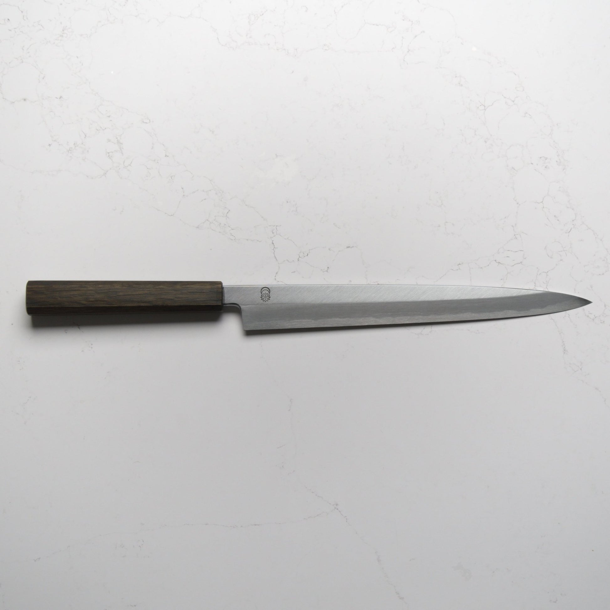 Sakai Kikumori Kikuzuki Kasumi Yanagiba 270mm - Blade & Board