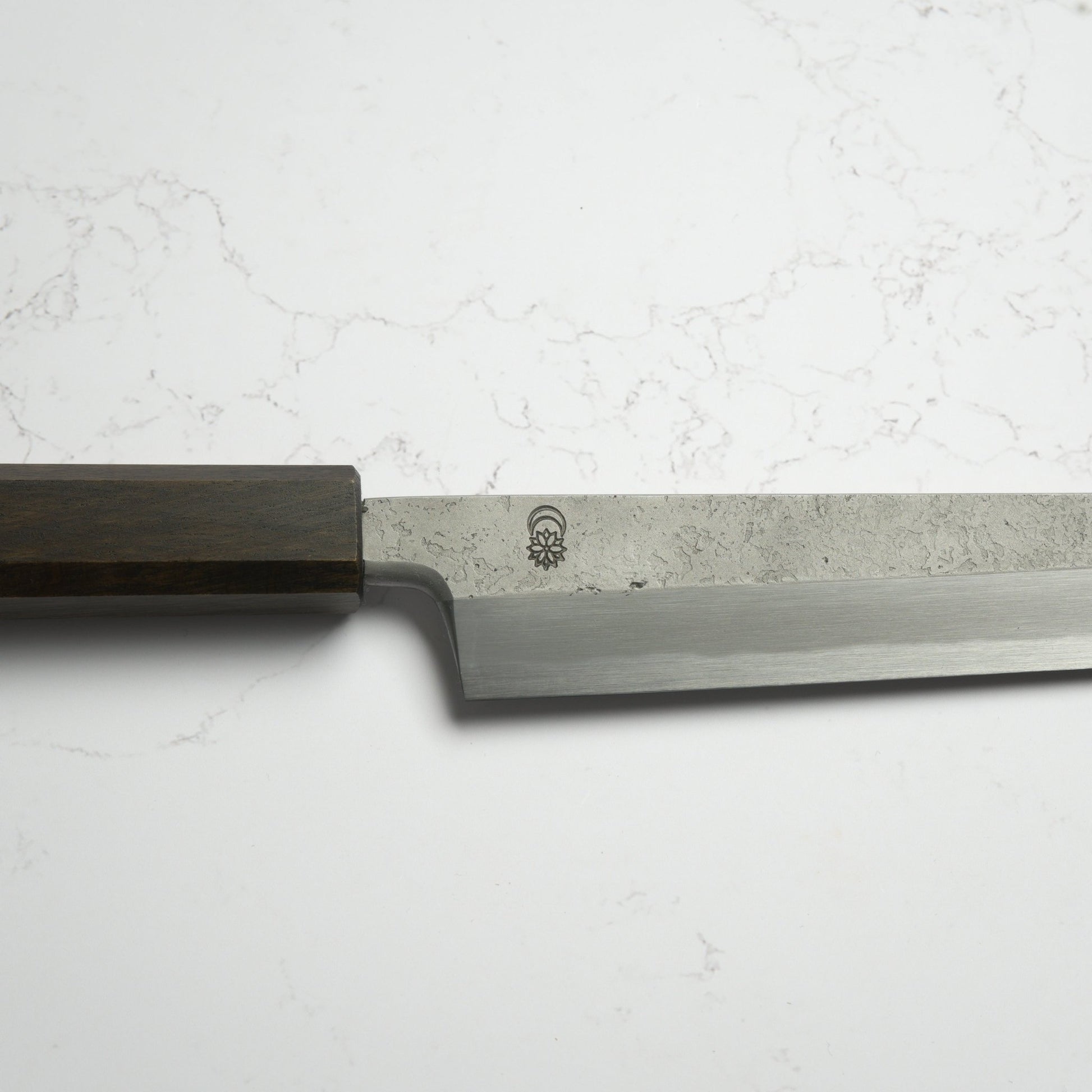 Sakai Kikumori Kikuzuki Rin Yanagiba 270mm - Blade & Board